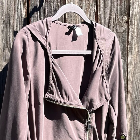 H&M Divided asymmetrical lightweight long zip up hooded trench coat size 6 - Picture 5 of 17